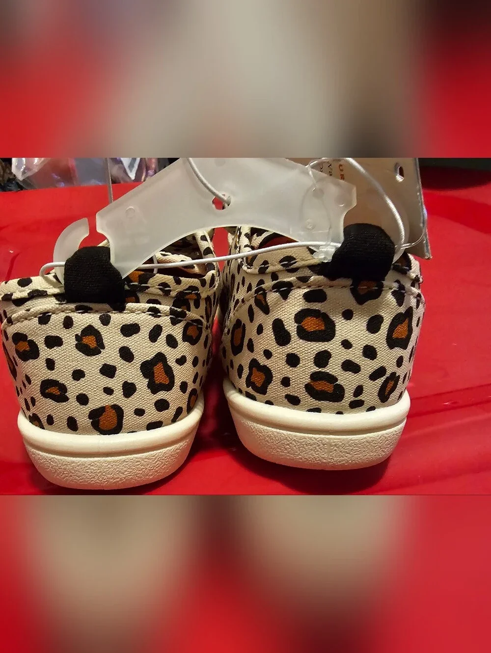 Cat & Jack Kids NEW Leopard Print Canvas Sneakers Size 11 Hook and Loop Closure